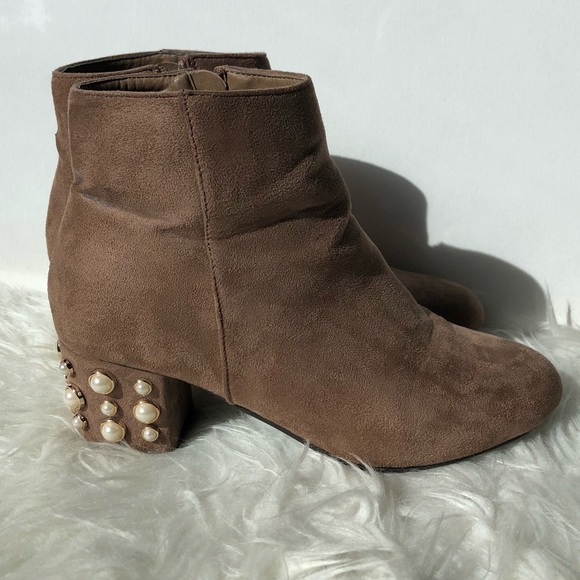 Shoes - CLOSET CLOSING 7/31--FINAL SALE